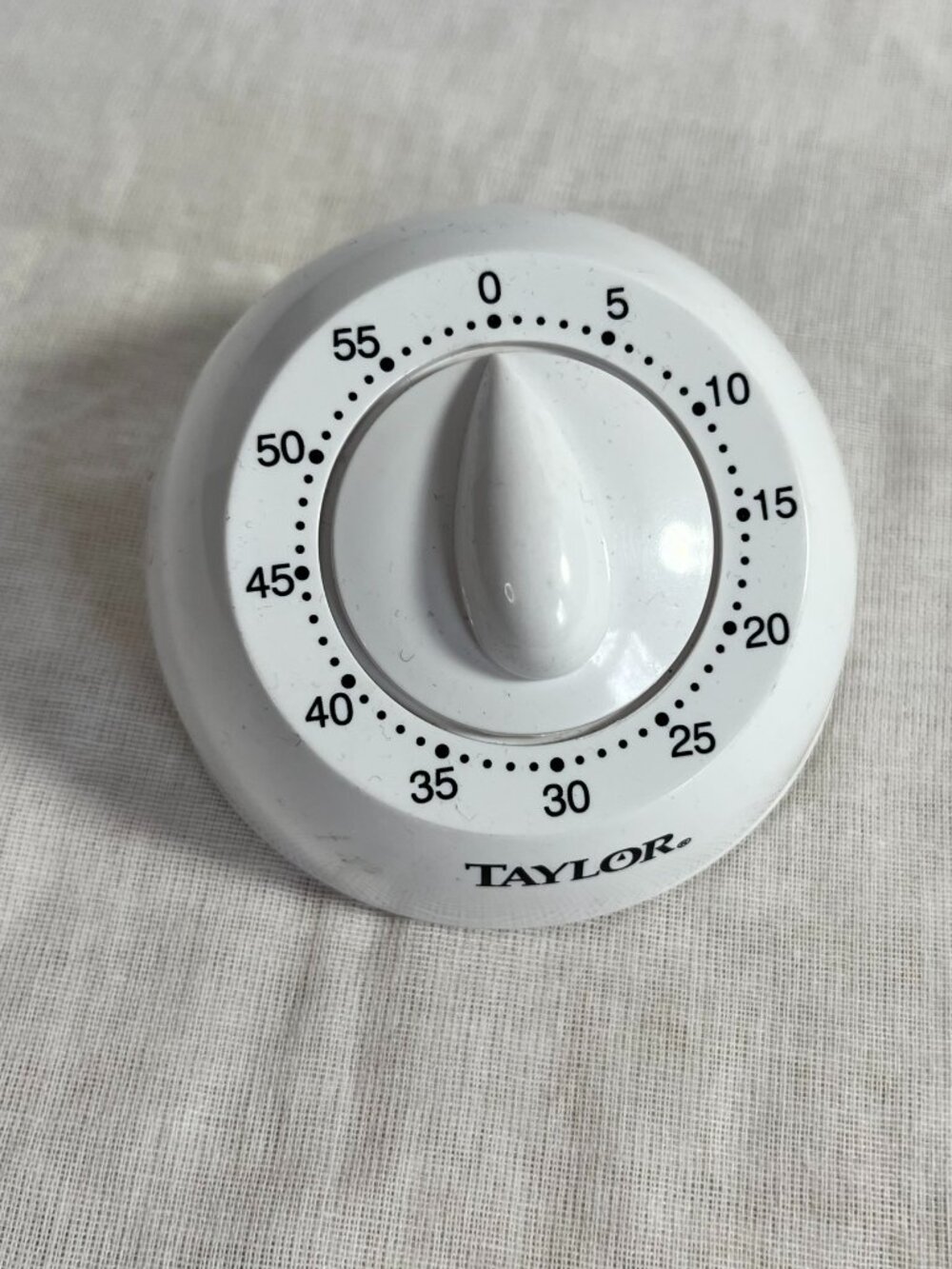 TAYLOR Vintage Mechanical Kitchen Timer 60 Minute White Analog Wind Up